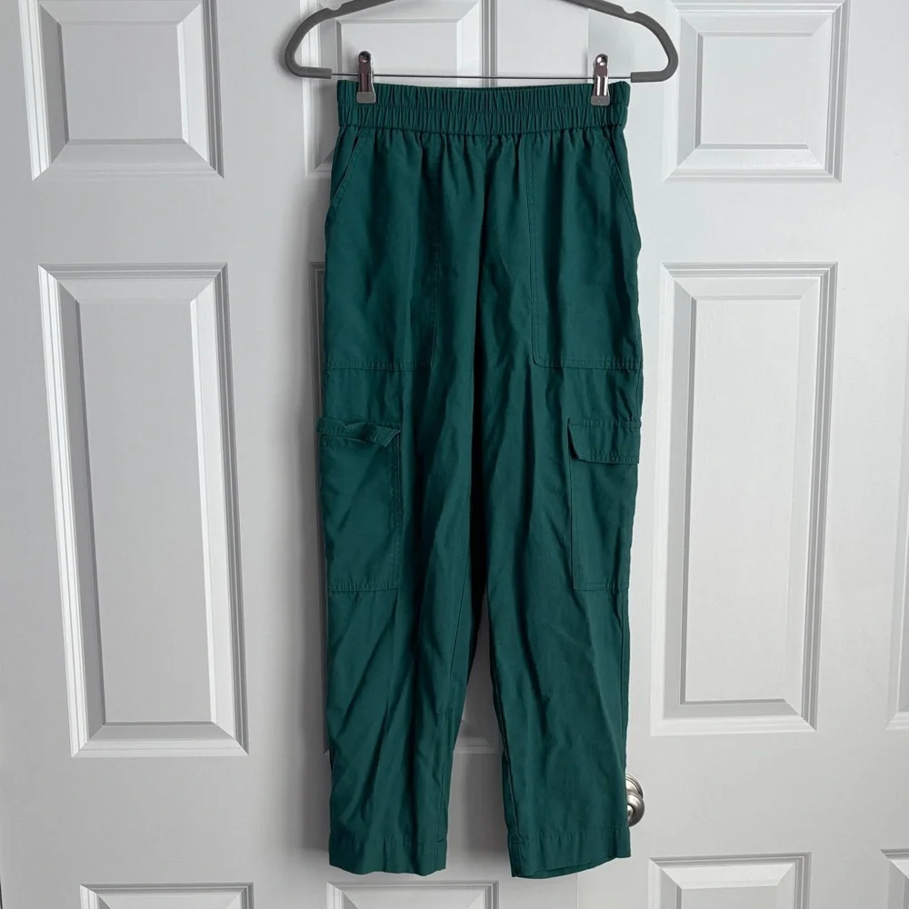 Women’s Green Cargo Jogger Pants - Picture 1 of 5